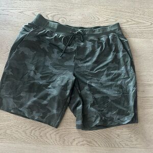 Mens Lululemon THE Camo Unlined Athletic Shorts Sz XXL